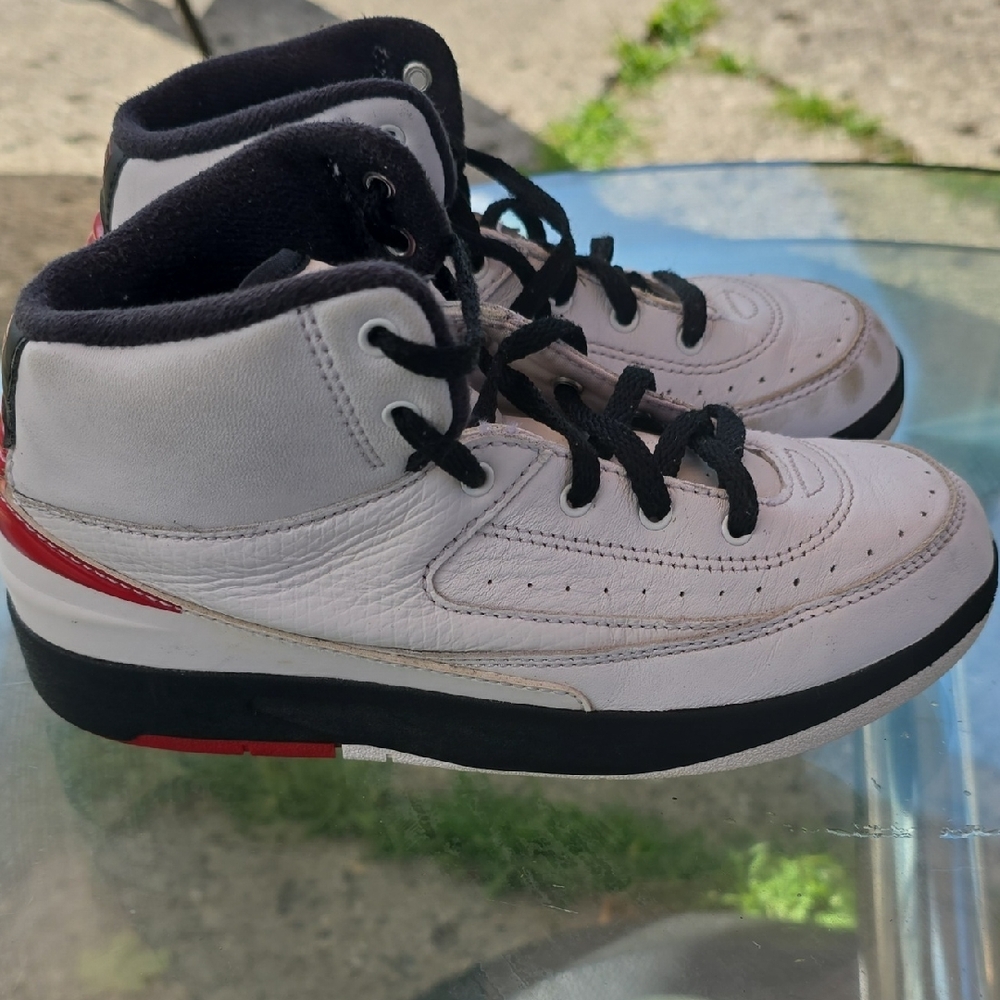 Nike Air Jordan 2 Retro Kids 1.5Y White Black Red